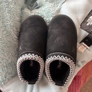 Hurley Kids Black and White Slippers